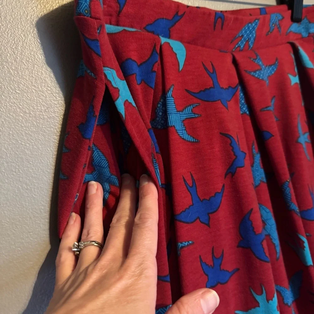 Pleated Bird Skirt With Pockets LuLaRoe Madison - Picture 5 of 9